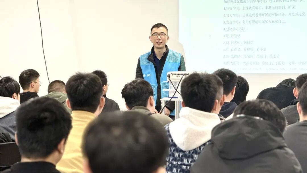 指南车机器人丨207期线下就业班开班丨工业机器人培训丨3月开课