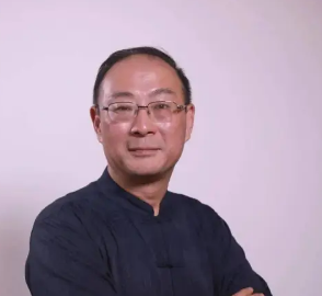 金灿荣教授的讲课风格是什么？