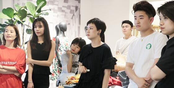 新饰觉《高级服饰陈列》招生简章