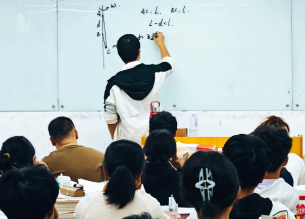 高考复读选新学高考好不好?
