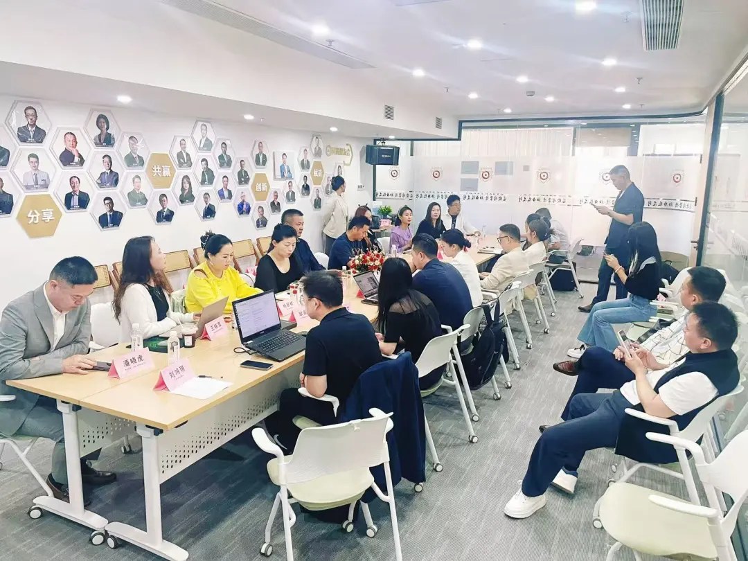 唐浩夫、周财峰|同光商学院EMBA110班2026年10月14日申亚金融广场主题沙龙与项目路演回顾