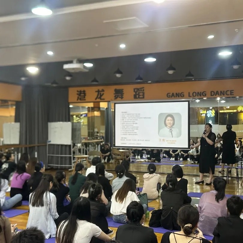 瀚思心理知行计划与青苗计划:从理论、个案实践到督导和平台入驻的两条成长路径