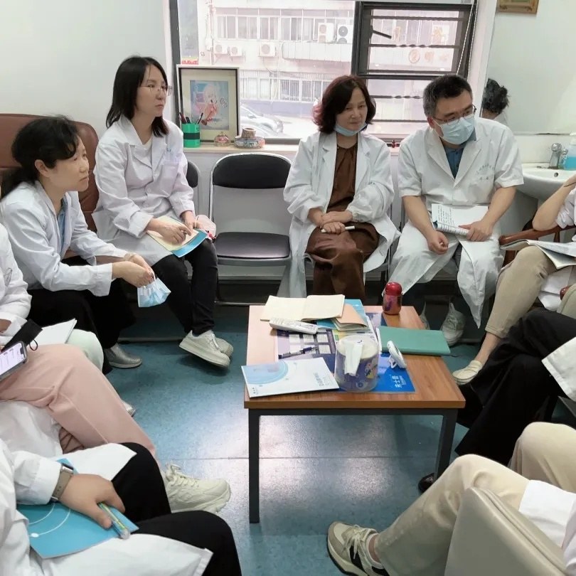 瀚思心理知行计划与青苗计划:从理论、个案实践到督导和平台入驻的两条成长路径