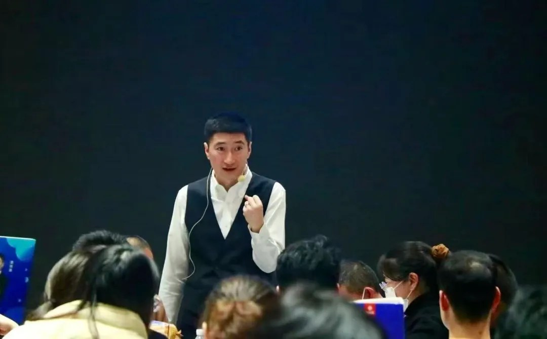 曹际鹏主讲文商学院EMBA总裁班37班《战略规划与运营》:2026年11月14—15日9:00—17:00开学课程