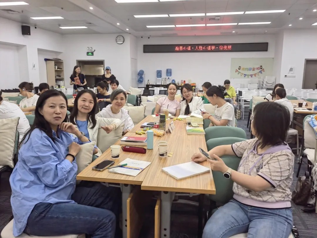 瀚思心理四级心理咨询师培训:孙大强、宋萱、吴卫国、刘军、胡海波、曹雪、陈蕾、徐俊朋;172学时3980元