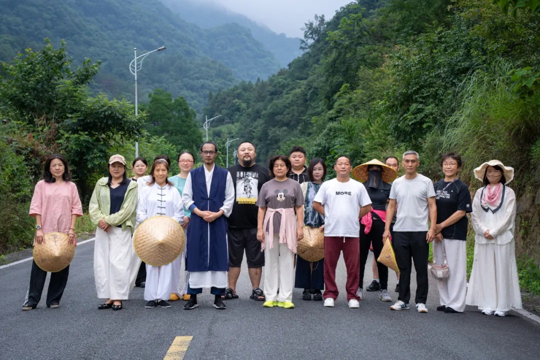 武当玄境辟谷营收费说明:7天8980元、14天12980元及住宿、接送、复训条件