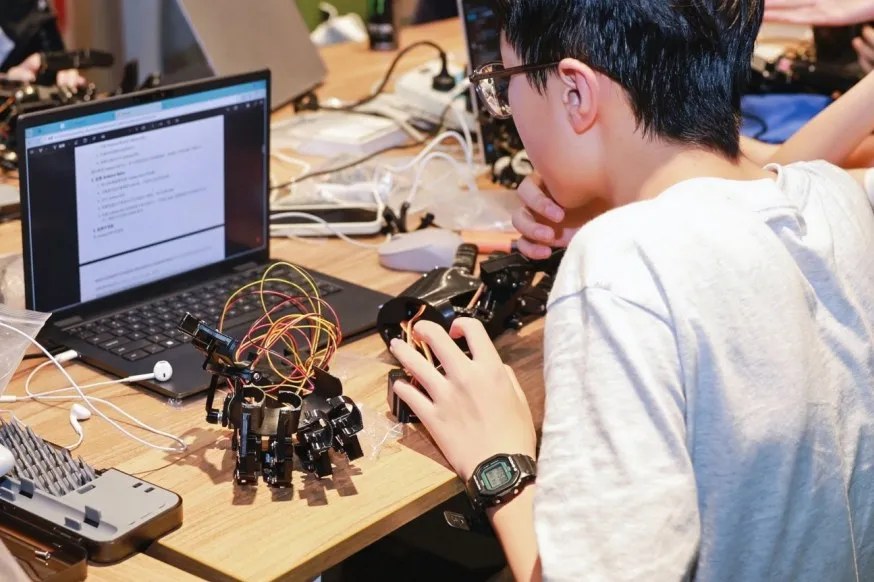 星火学堂冬夏令营《具身智能与人机交互挑战》2027年2月11—17日上海杨浦