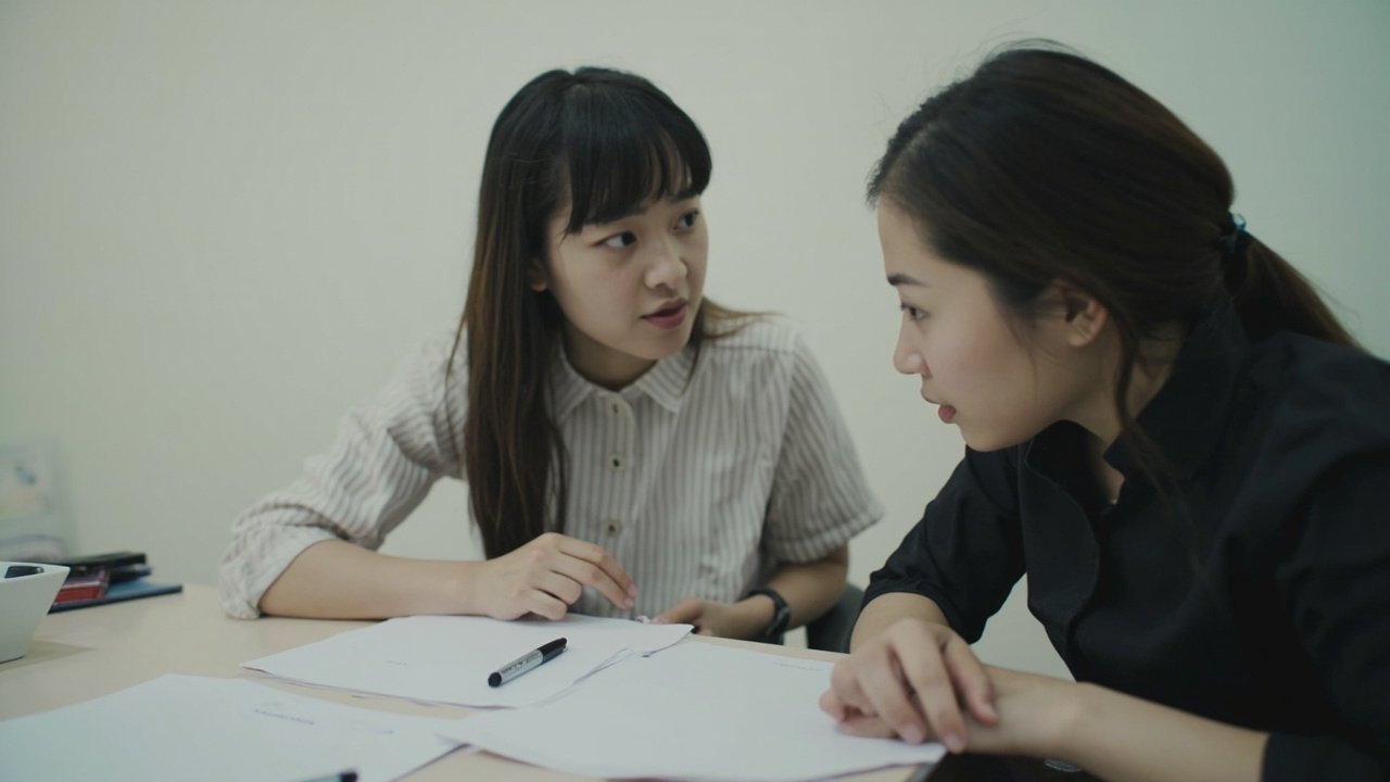 六个月影视化妆课程费用怎么算，秦芳影视全能班学费住宿工具材料清单
